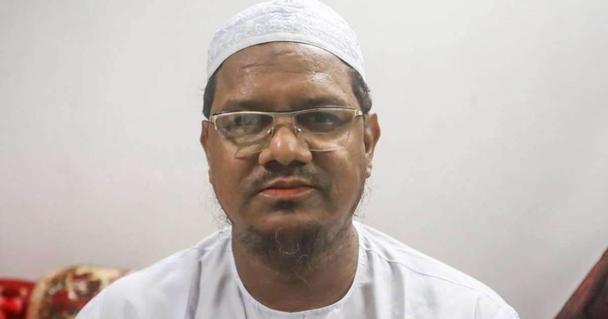 সচিবালয় অবরোধ কাম্য নয়: চরমোনাই পীর