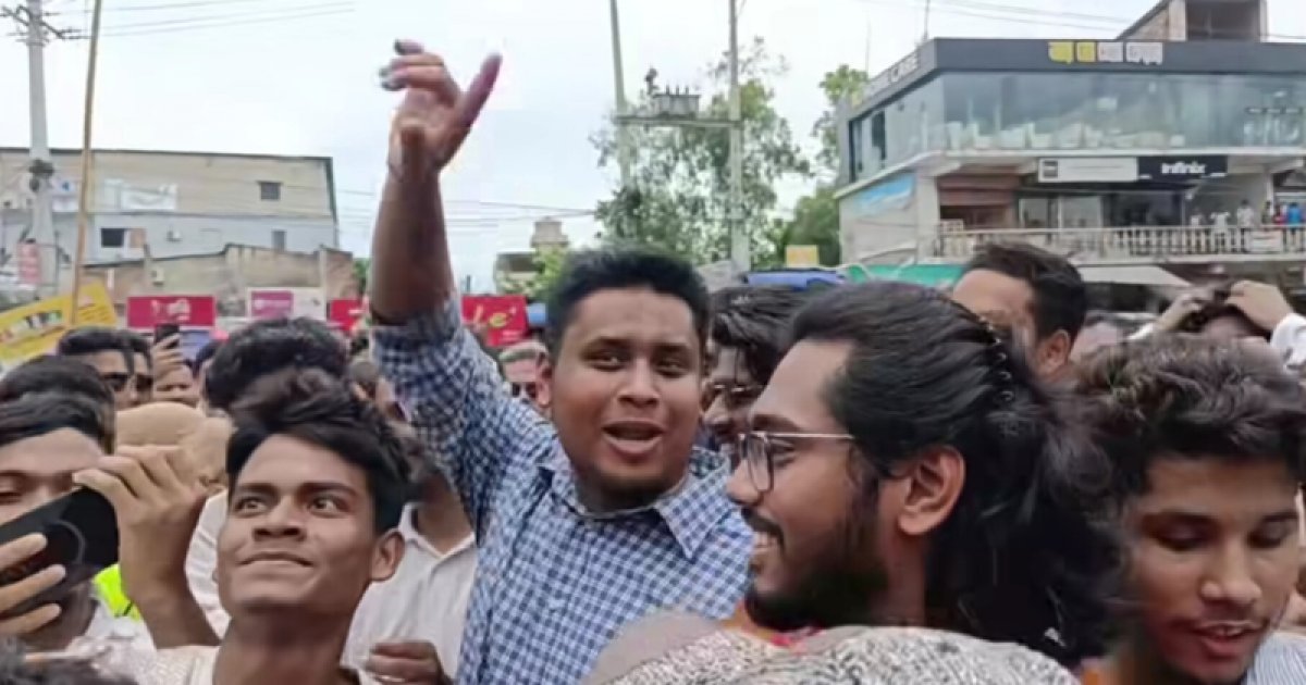 সরকারকে জিম্মি করলে পরিণাম ভালো হবে না: হাসনাত আবদুল্লাহ