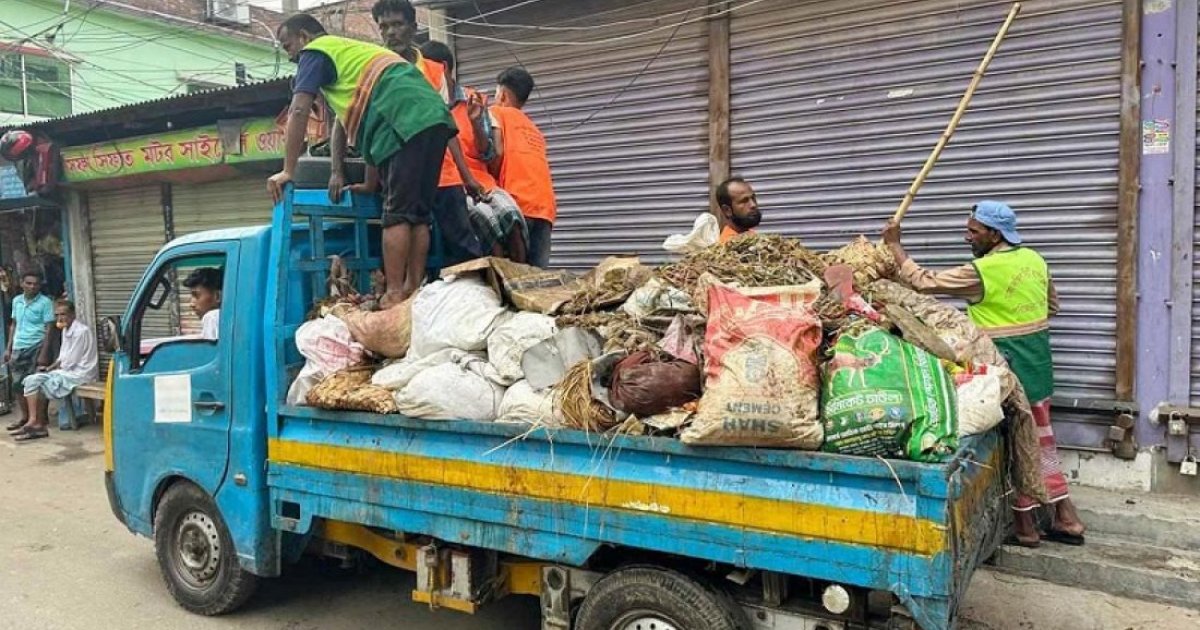 কোরবানির প্রাণির বর্জ্য অপসারণে বিনামূল্যে পরিবেশসম্মত ব্যাগ