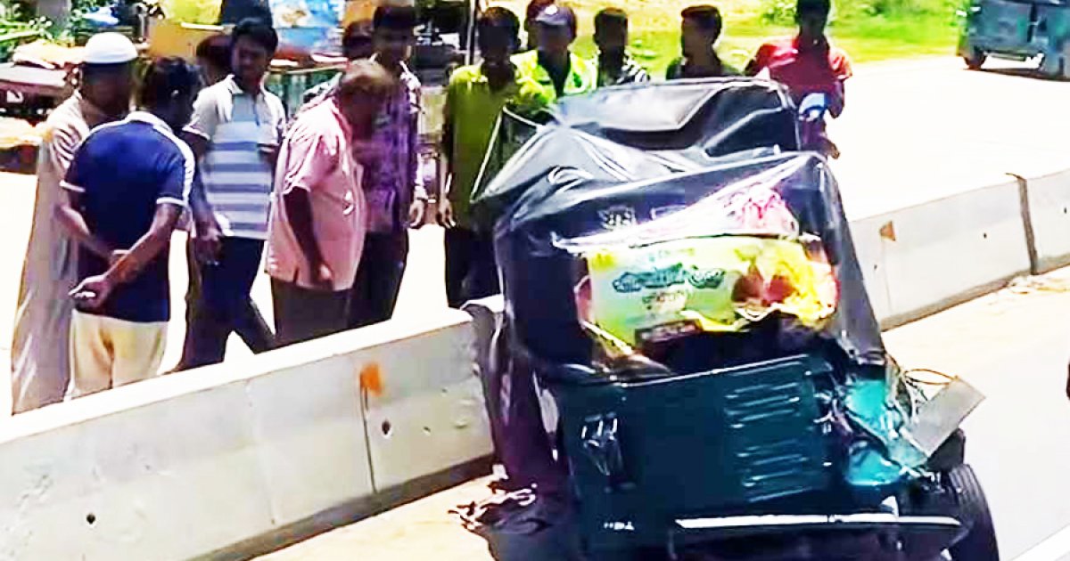 বাসচাপায় অটোরিকশার চালকসহ ২ জন নিহত
