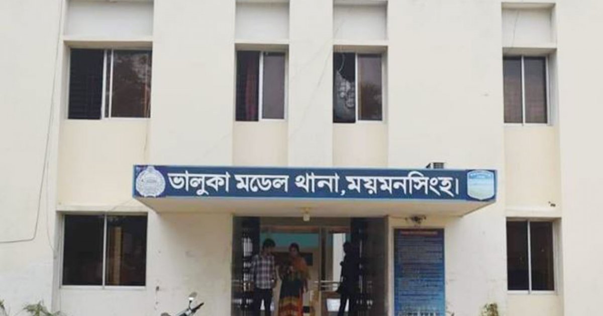 ভাবি ও মুক্তিযোদ্ধাকে কুপিয়ে হত্যা করলো যুবক