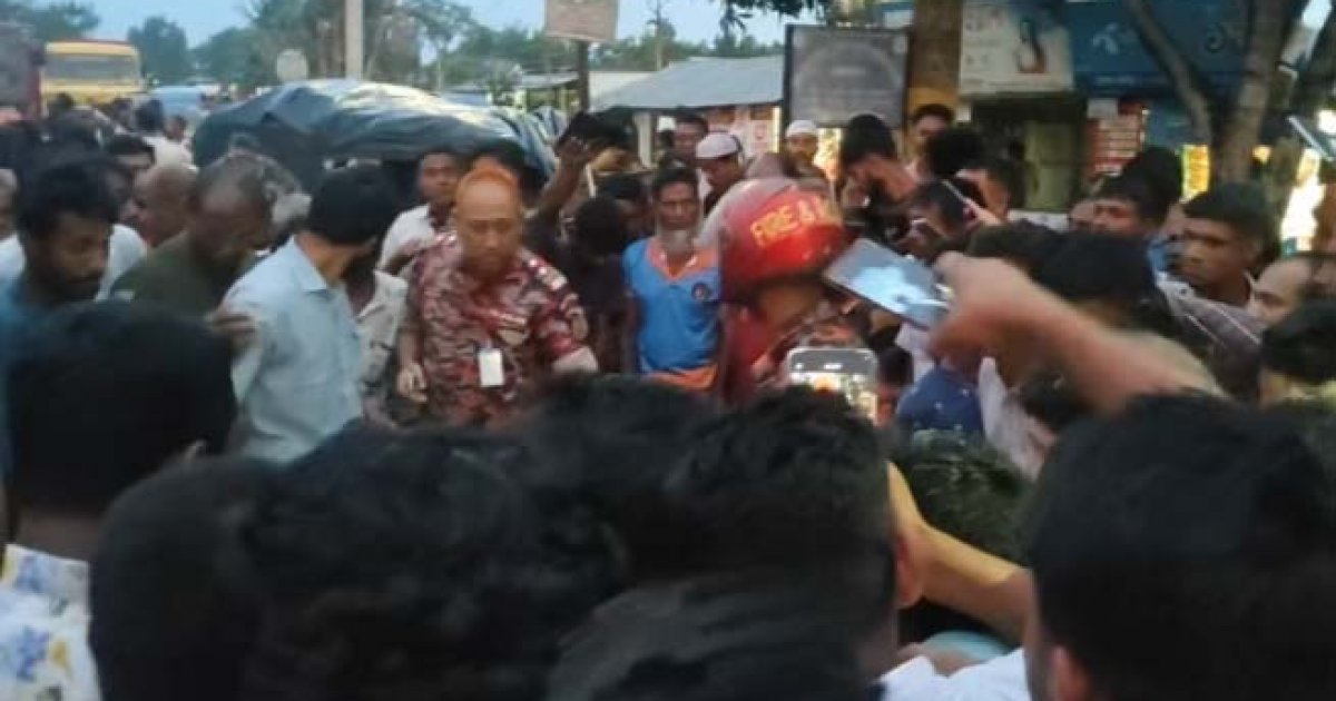 বাস-মাহিন্দ্র সংঘর্ষে প্রাণ হারালেন ৩ জন