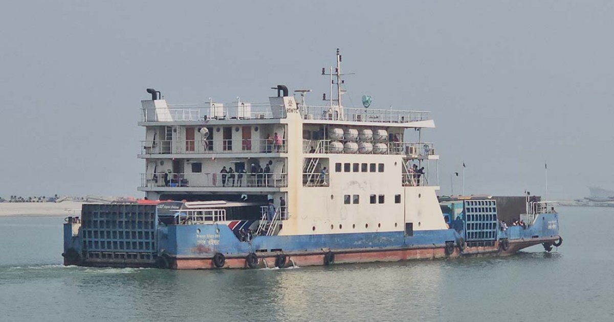 দৌলতদিয়া-পাটুরিয়া নৌপথে এবার ফেরি চলাচল বন্ধ