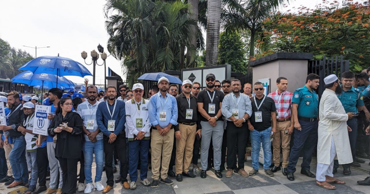 বিজিএমইএ নির্বাচনে উৎসবমুখর পরিবেশে ভোটগ্রহণ চলছে