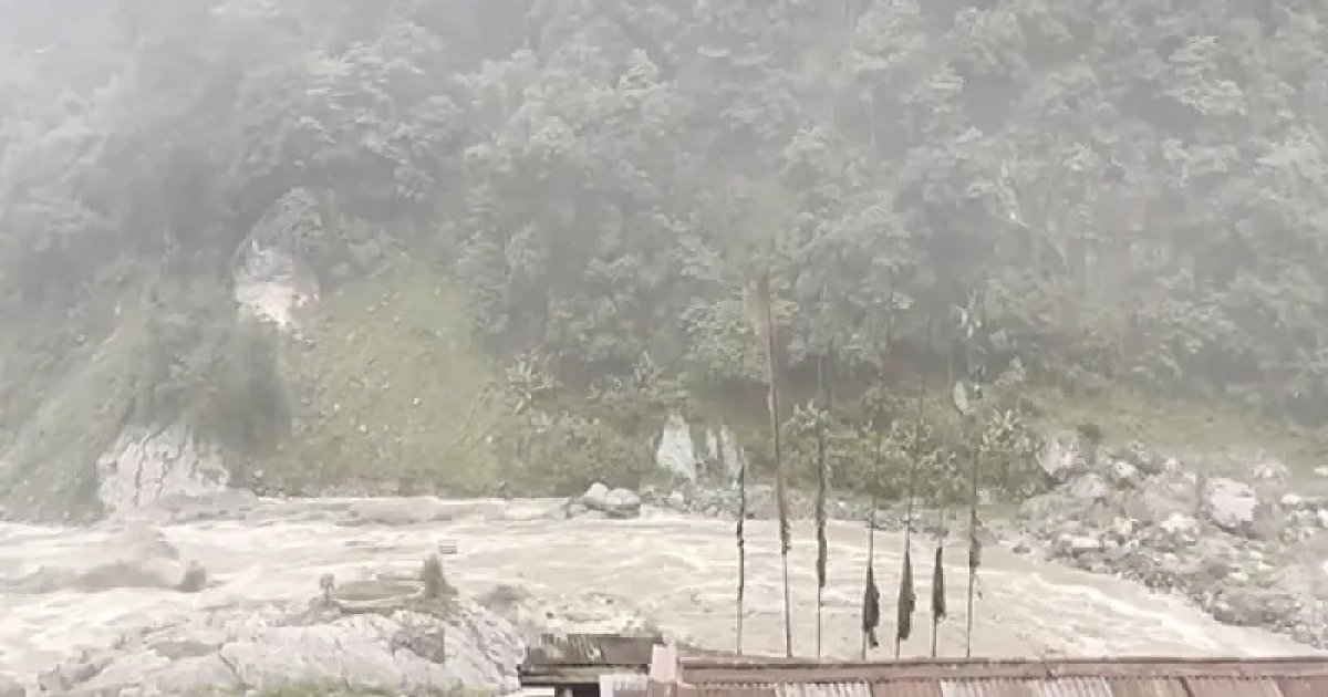 ভারত: ভারী বর্ষণ ও তিস্তায় পানি বৃদ্ধির কারণে বিপদ সংকেত জারি