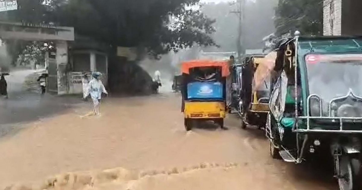 খাগড়াছড়ির নিম্নাঞ্চল প্লাবিত, বিভিন্ন স্থানে পাহাড়ধস