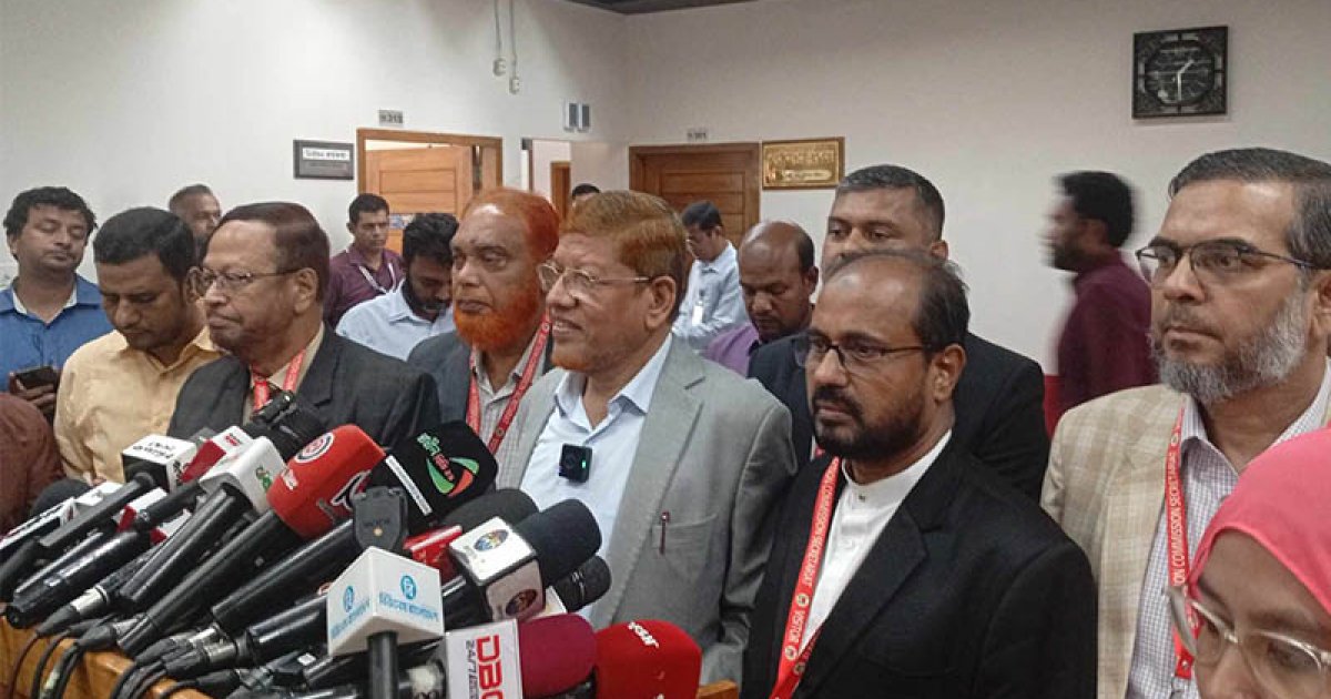 ‘আদালতের নির্দেশনা অনুযায়ী নিবন্ধন-প্রতীক ফিরে পেতে আশাবাদী জামায়াত’