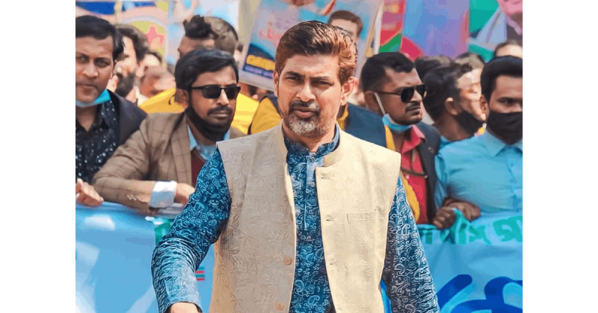 বিমানবন্দরে আটক পাবনা সদর উপজেলার সাবেক চেয়ারম্যান শাহীন