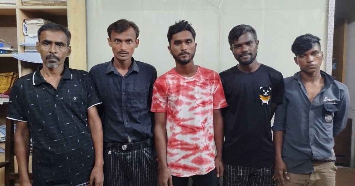 গুলিস্তান থেকে পাঁচ ছিনতাইকারী গ্রেফতার
