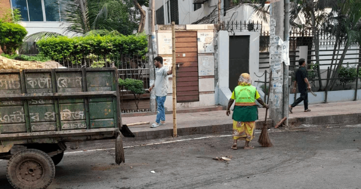 ঢাকায় কোরবানির বর্জ্য অপসারণে কাজ করছে ২০ হাজার পরিচ্ছন্নকর্মী