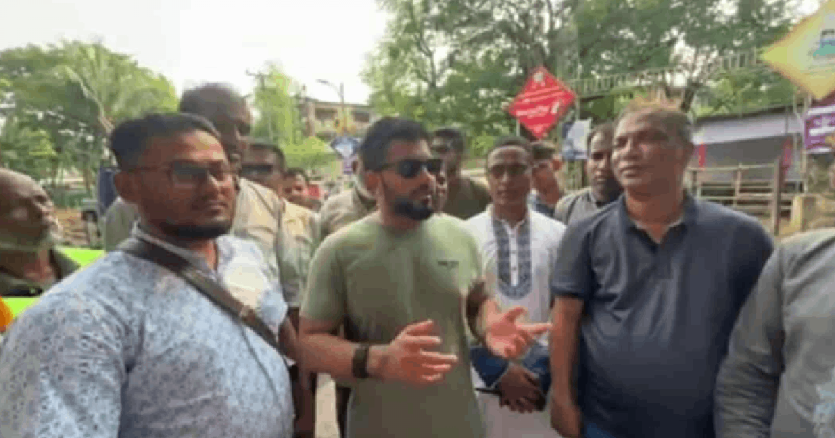 ডিএসসিসির পরিচ্ছন্নতা কার্যক্রম পরিদর্শন করেছেন ইশরাক