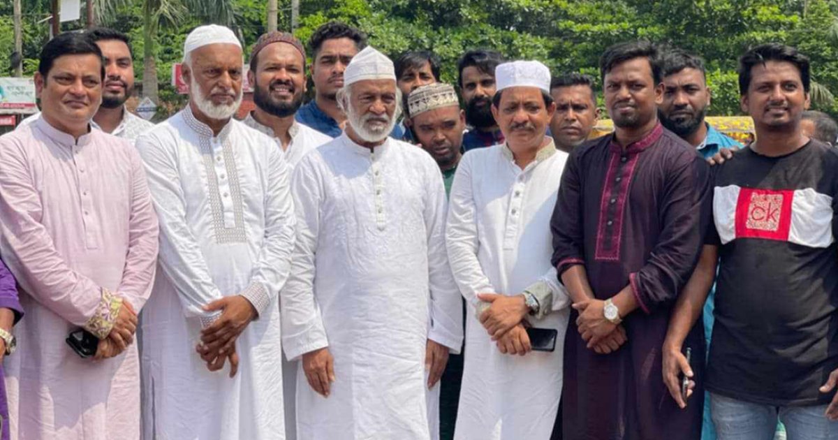 জুলাই শহীদদের স্মরণে কোরবানি দিলেন মঈন খান