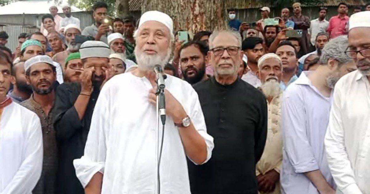 স্ত্রীর জানাজায় কাঁদলেন কাদের সিদ্দিকী
