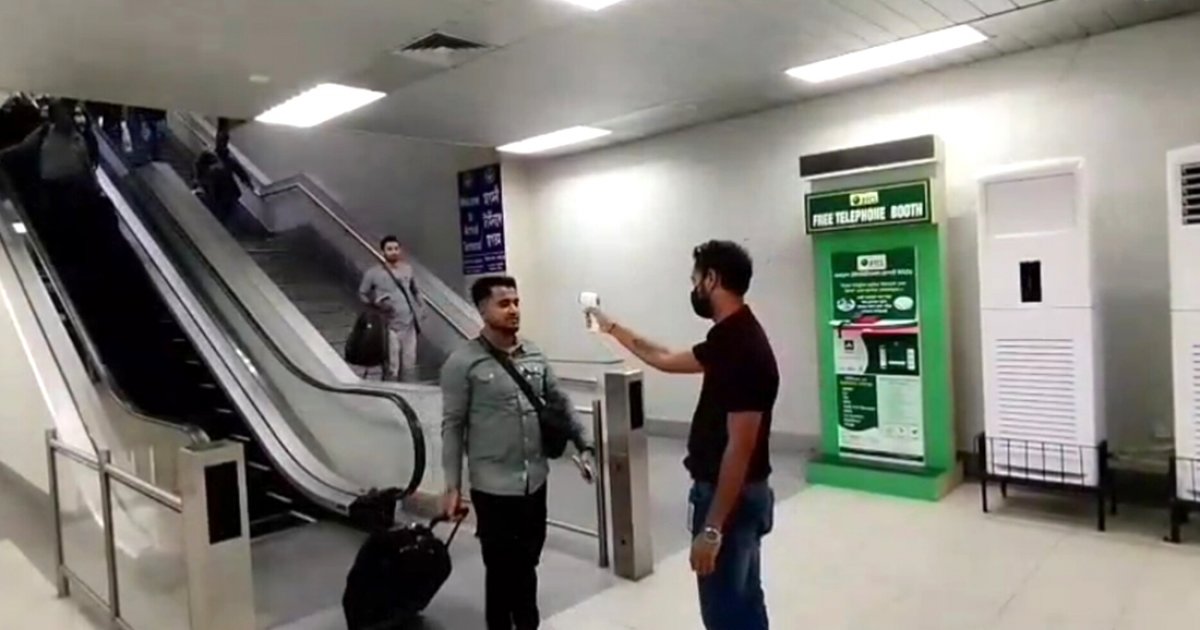 করোনা প্রতিরোধে চট্টগ্রাম বিমানবন্দরে স্বাস্থ্য সুরক্ষাব্যবস্থা