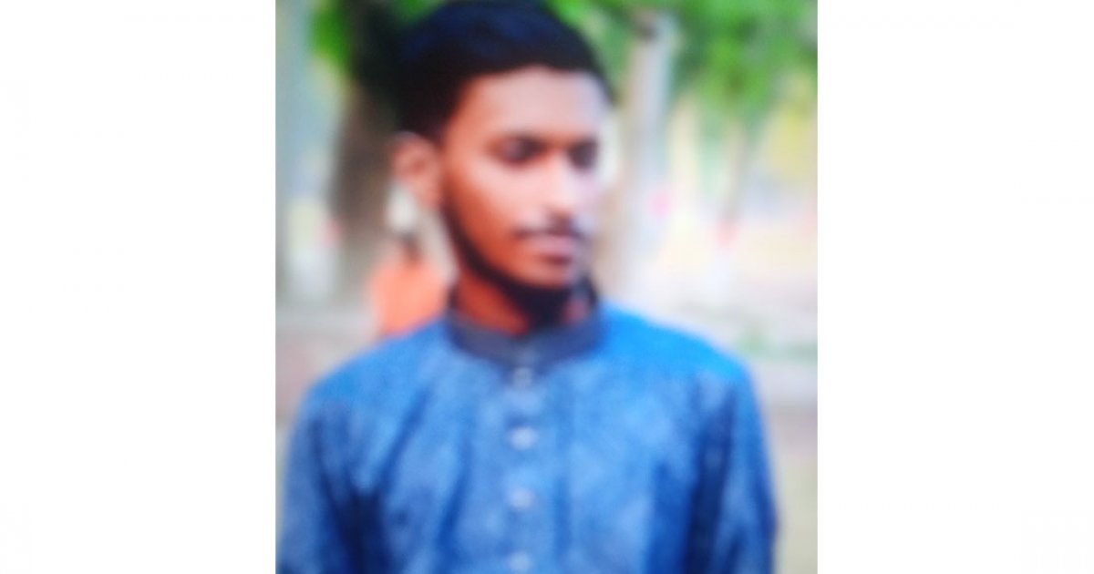 বন্ধুদের সঙ্গে ঘুরতে গিয়ে সড়কে ঝরলো মেডিক্যাল শিক্ষার্থীর প্রাণ