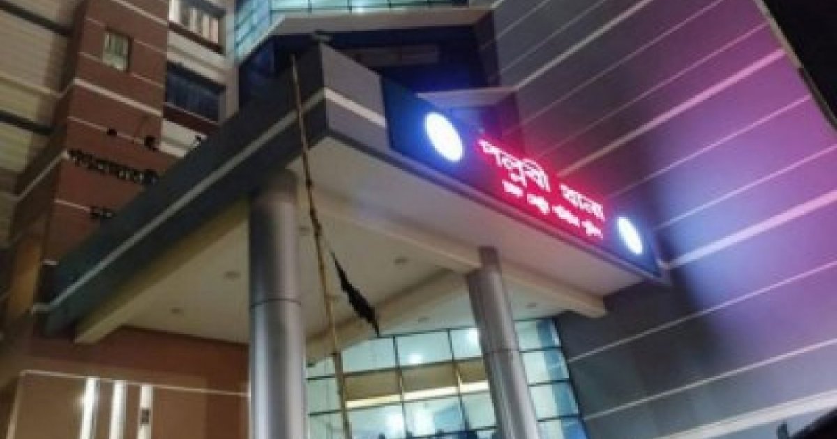 পল্লবীতে যুবককে গলা কেটে হত্যা