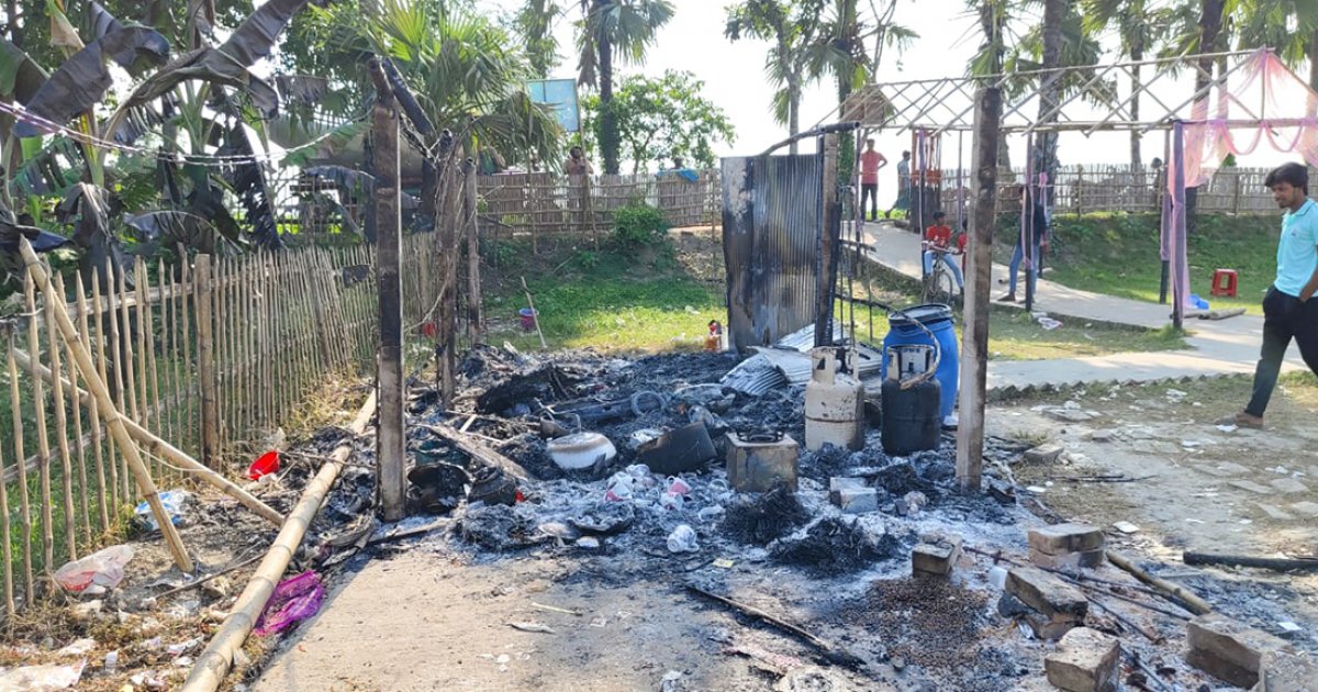 দুর্বৃত্তের আগুনে পুড়লো চার শিক্ষার্থীর স্বপ্ন