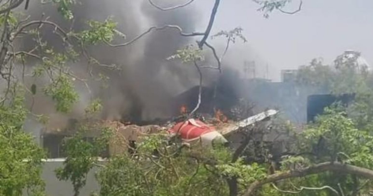 এয়ার ইন্ডিয়ার বিমান বিধ্বস্ত: আহমেদাবাদ বিমানবন্দরে ফ্লাইট চলাচল বন্ধ