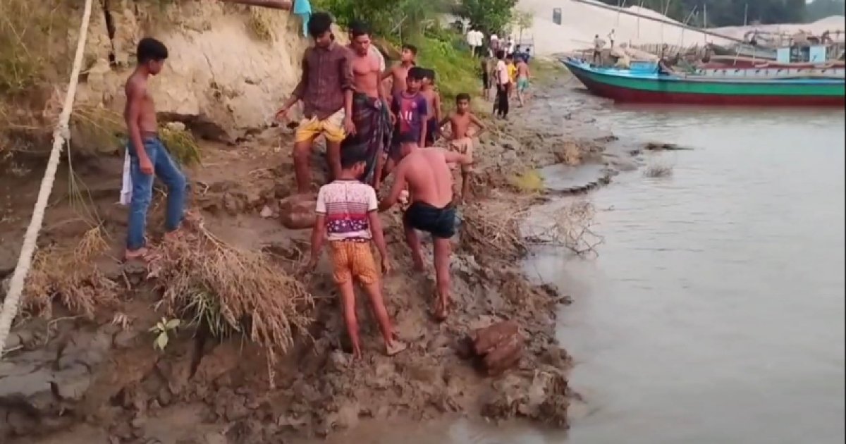 যমুনা নদীর তীর থেকে ১১টি মর্টার শেল উদ্ধার