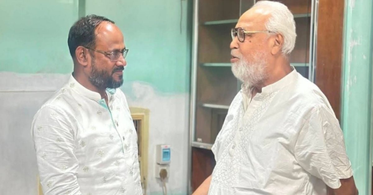 সমবেদনা জানাতে কাদের সিদ্দিকীর বাসায় বিএনপি নেতা