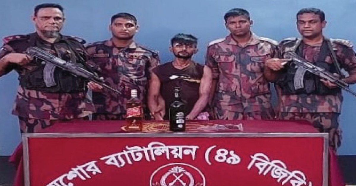 ১৬ মামলার আসামি ‘পিচ্চি রাজা’ গ্রেফতার