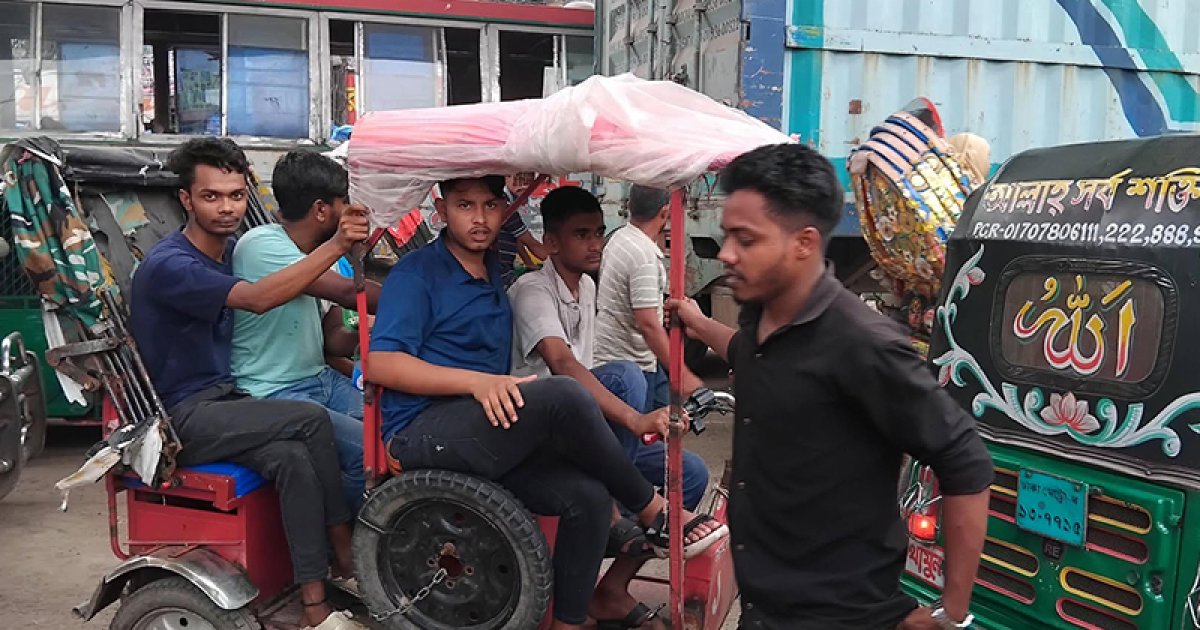 বাড়ছে করোনা সংক্রমণ, মানা হচ্ছে না নির্দেশনা