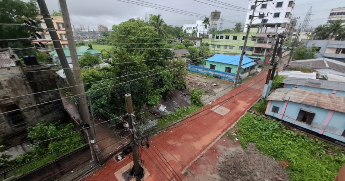 তাপপ্রবাহের পর ময়মনসিংহে আধা ঘণ্টার বৃষ্টিতে স্বস্তি