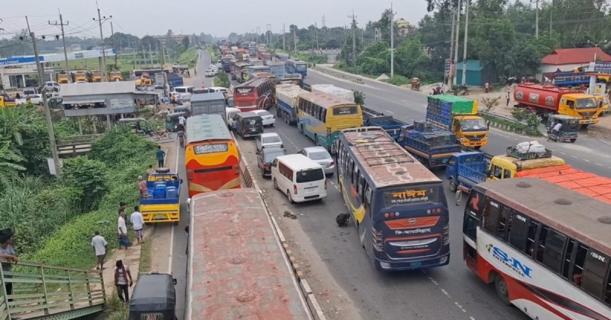 ঢাকা-টাঙ্গাইল-যমুনা সেতু মহাসড়কে ১৪ কিলোমিটারে যানবাহনের ধীরগতি