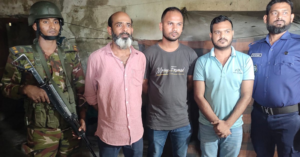 ট্রেনের টিকিট কালোবাজারি: পূর্বধলায় যৌথ বাহিনীর অভিযানে আটক ৩