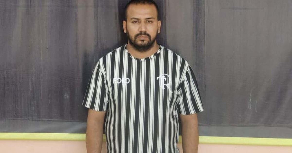 কুমিল্লায় বিদেশি পিস্তল ও পাইপগানসহ গ্রেফতার ১
