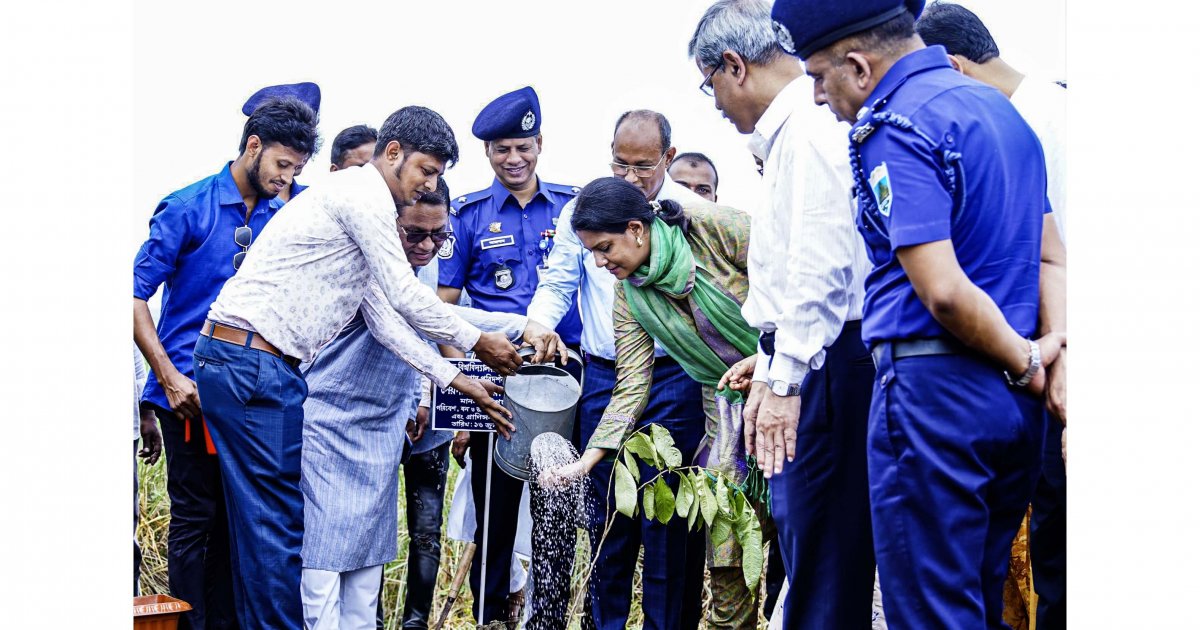 রবীন্দ্র বিশ্ববিদ্যালয় ক্যাম্পাস গড়ে তুলতে হবে পরিবেশগত ভারসাম্য রক্ষা করে: পরিবেশ উপদেষ্টা