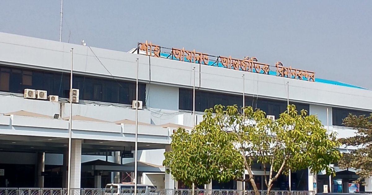 ১১ দিন পর সচল চট্টগ্রাম বিমানবন্দরের চার নম্বর গেটের বোর্ডিং ব্রিজ
