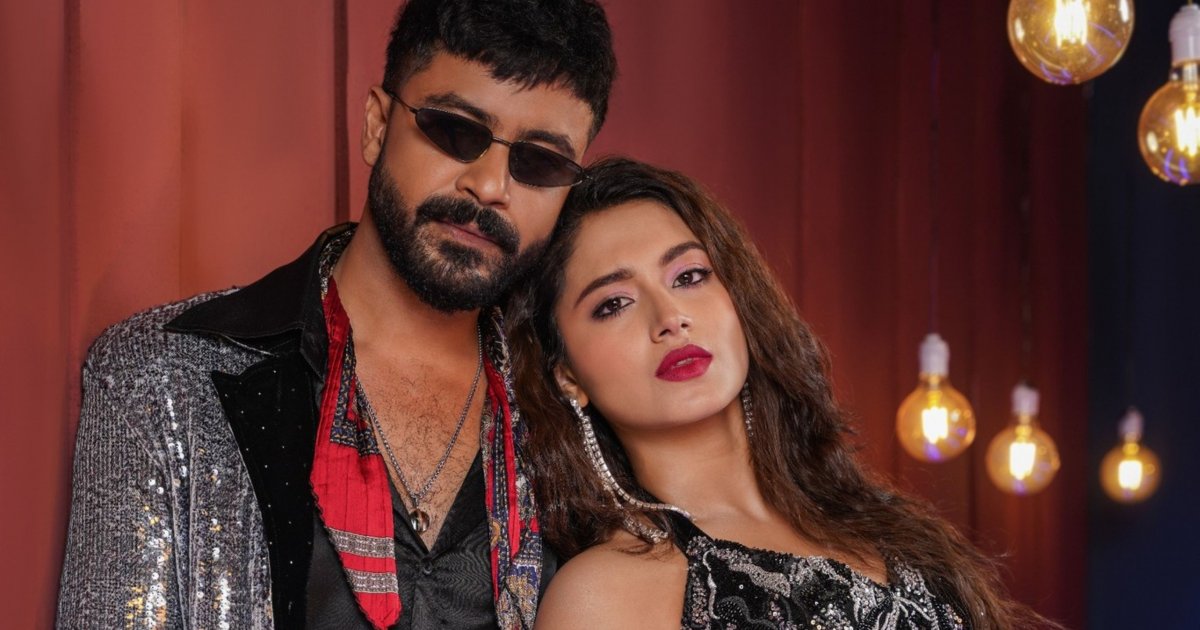 ইনসাফ: নকল পোস্টার ও অগণিত ফর্মুলার ছবি, রেটিং ৫/১০