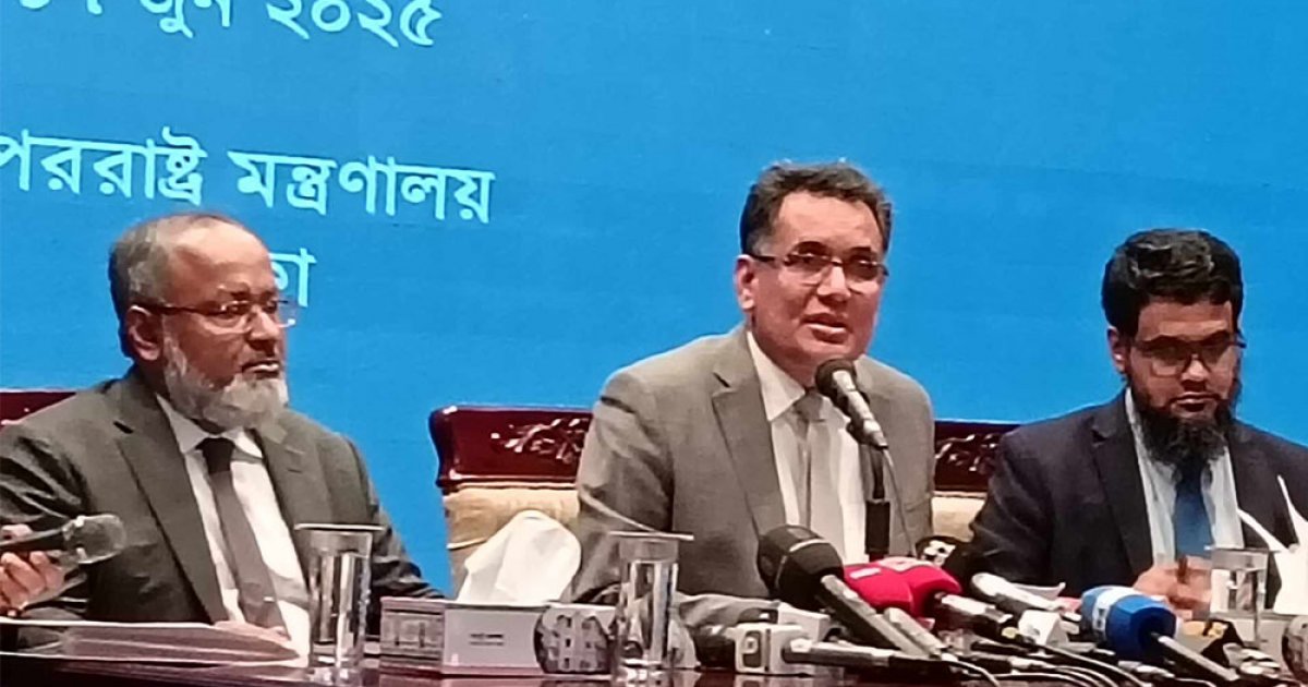 শতাধিক বাংলাদেশিকে নিরাপদ জায়গায় সরিয়ে নেওয়ার প্রক্রিয়া শুরু