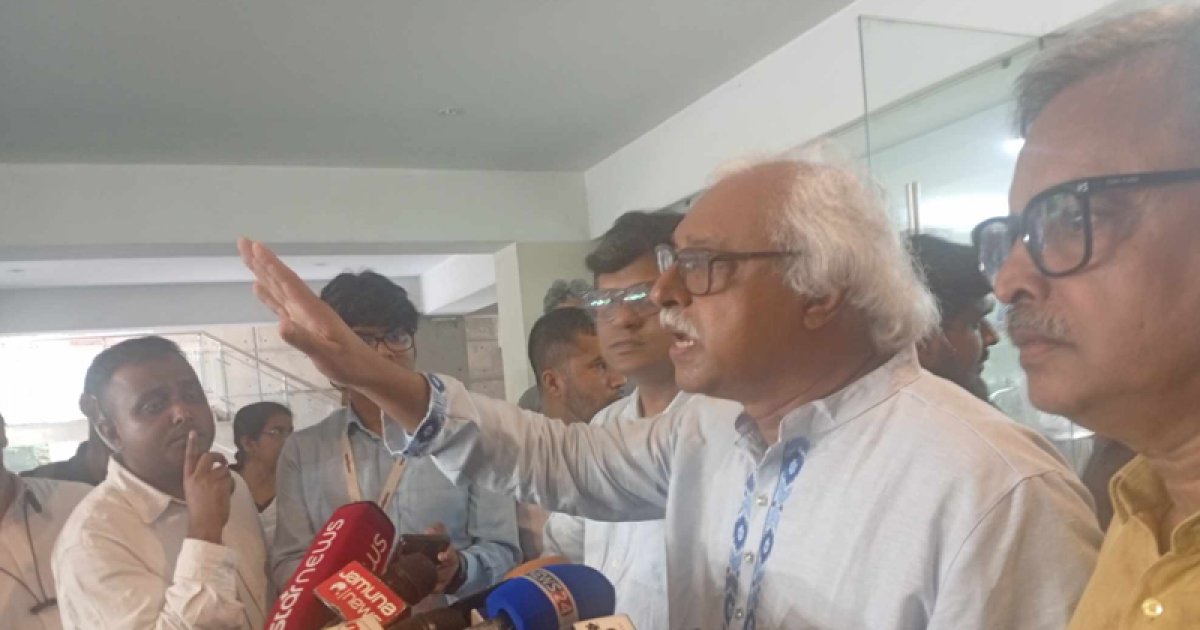 কোনও অজুহাতেই জাতীয় নির্বাচন পেছানো উচিত নয়: প্রিন্স