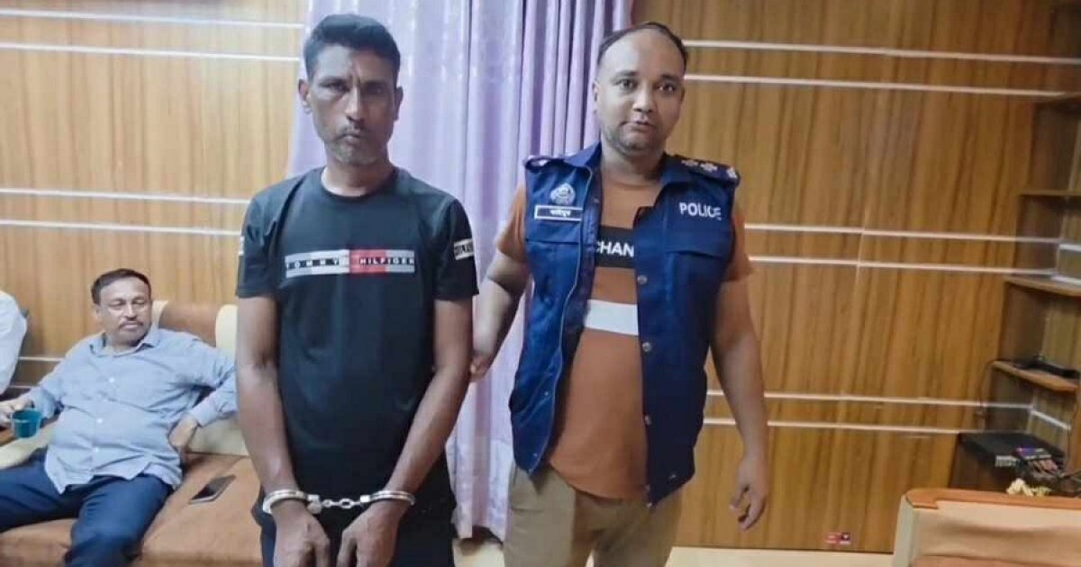 ডাচ-বাংলার এটিএম বুথে পোশাকশ্রমিককে ধর্ষণ, নিরাপত্তাকর্মী গ্রেফতার