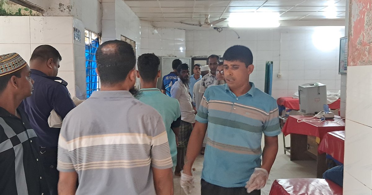 সড়কে গাছ ফেলে ডাকাতি, অটোরিকশাচালকসহ প্রাণ গেলো দুজনের