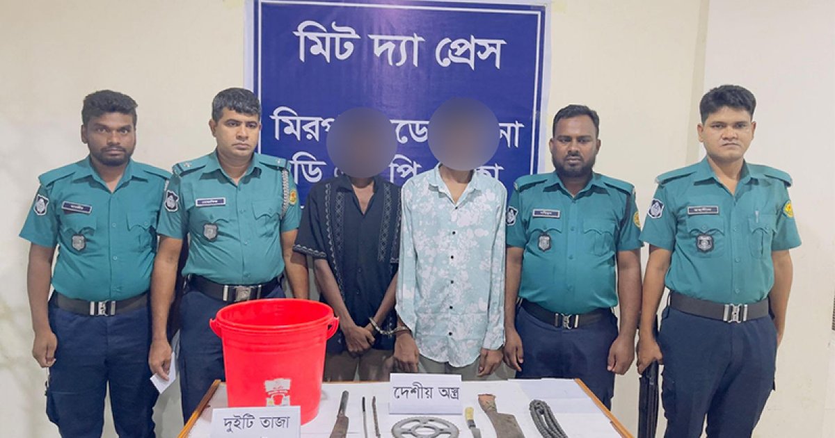 বিস্ফোরক ও দেশীয় অস্ত্রসহ নিষিদ্ধ ছাত্রলীগের চার কর্মী গ্রেফতার