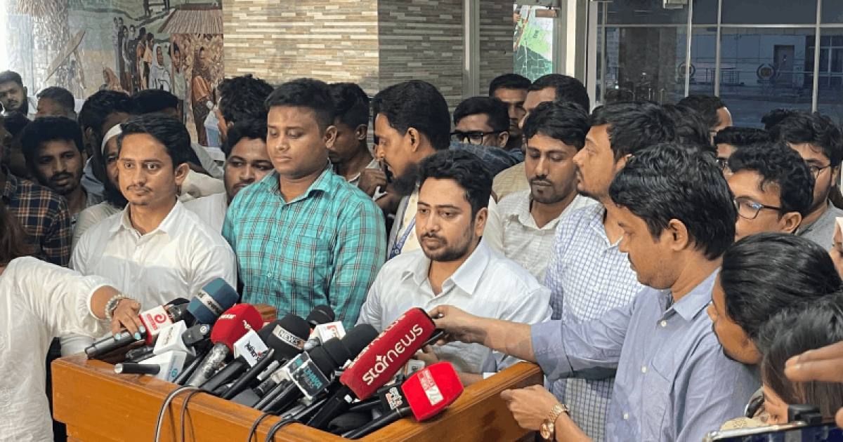 সংস্কারের ওপর নির্ভর করেই নির্বাচনের বিষয়ে সিদ্ধান্ত নেবো: নাহিদ