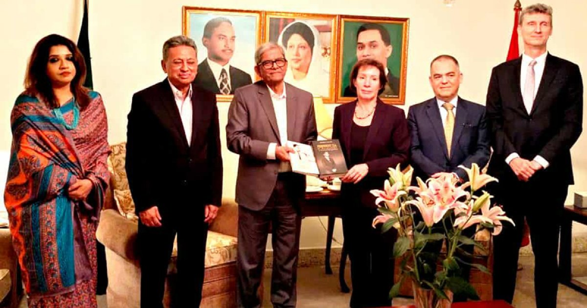 বিএনপির কার্যালয়ে মার্কিন রাষ্ট্রদূত
