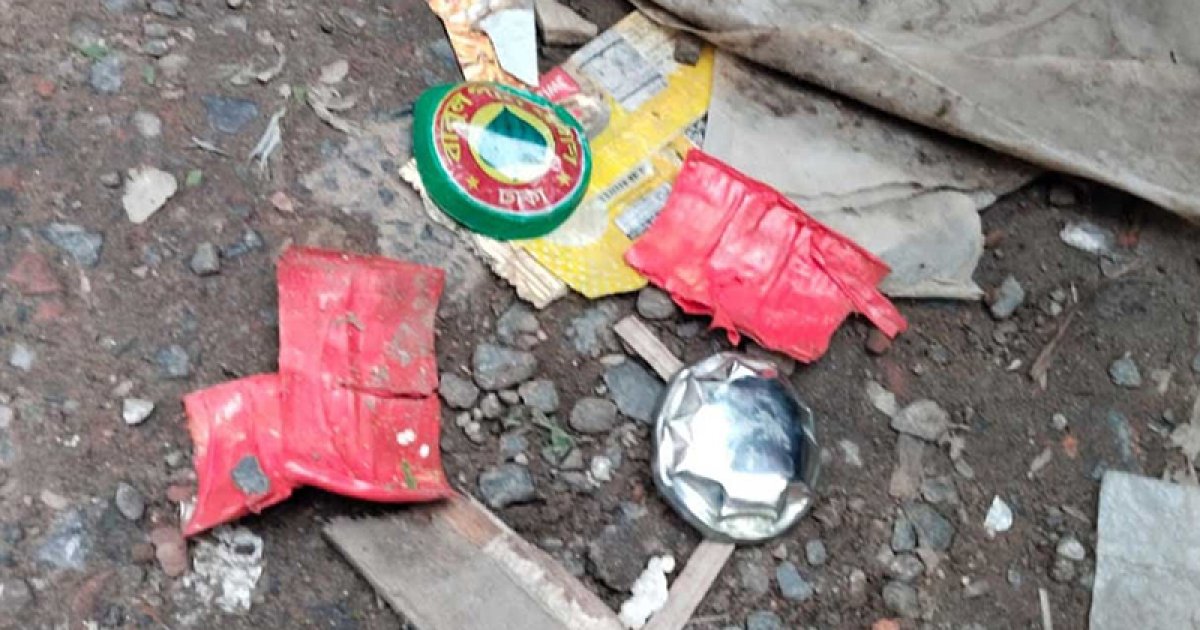 বাংলামোটর মোড়ে ককটেল বিস্ফোরণ