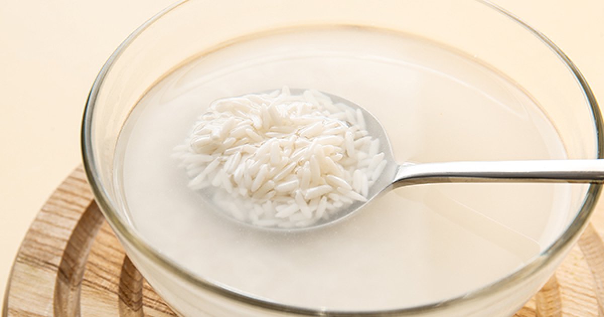 চালের পানি দিয়ে চুল ধুলে যেসব উপকার পাবেন