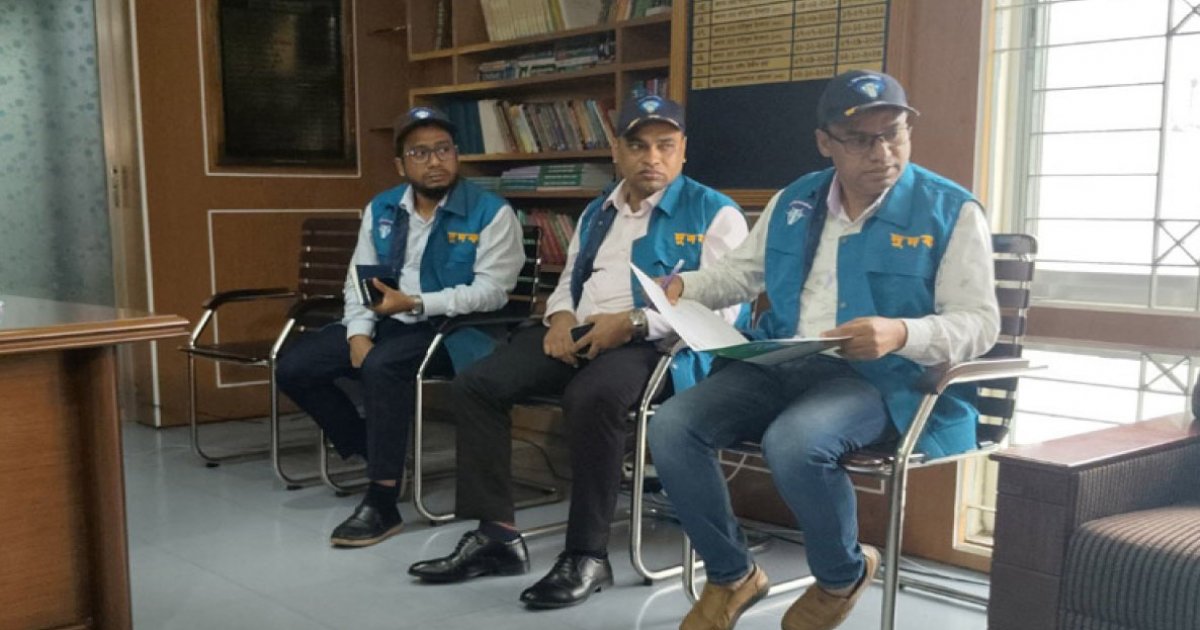 রাজশাহী আঞ্চলিক নির্বাচন ভবনে অভিযান চালিয়েছে দুদক