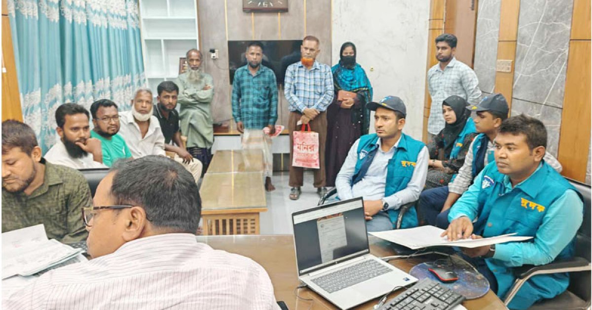 এনআইডি সেবায় হয়রানি: দেশের ১৩ জেলার নির্বাচন অফিসে দুদকের অভিযান