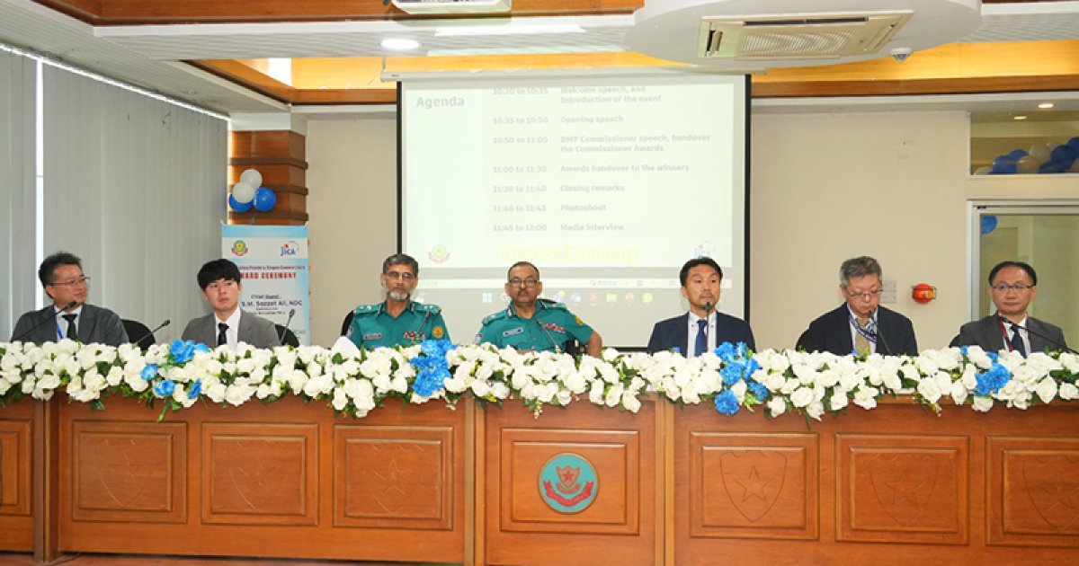 ‘রোড সেফটি পোস্টার ও স্লোগান কনটেস্ট’র পুরস্কার বিতরণ
