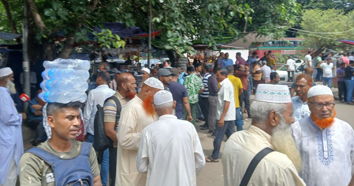 সিদ্ধান্তের অপেক্ষায় শাহবাগে বিডিআর সদস্যরা