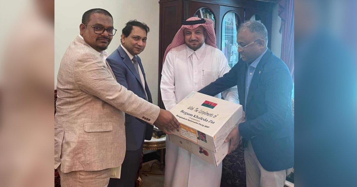 কাতারের আমির ও প্রধানমন্ত্রীকে মৌসুমি ফল পাঠালেন খালেদা জিয়া