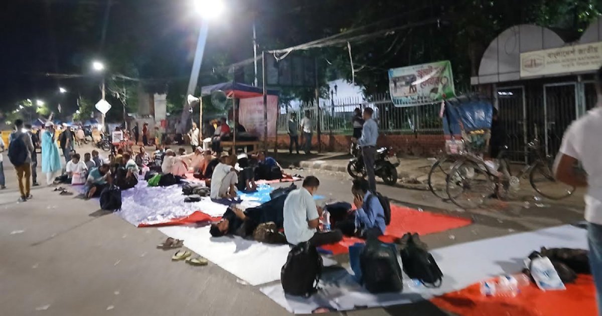 আলোচনা ফলপ্রসূ হয়নি, আন্দোলন চালিয়ে যাওয়ার ঘোষণা বিডিআর সদস্যদের