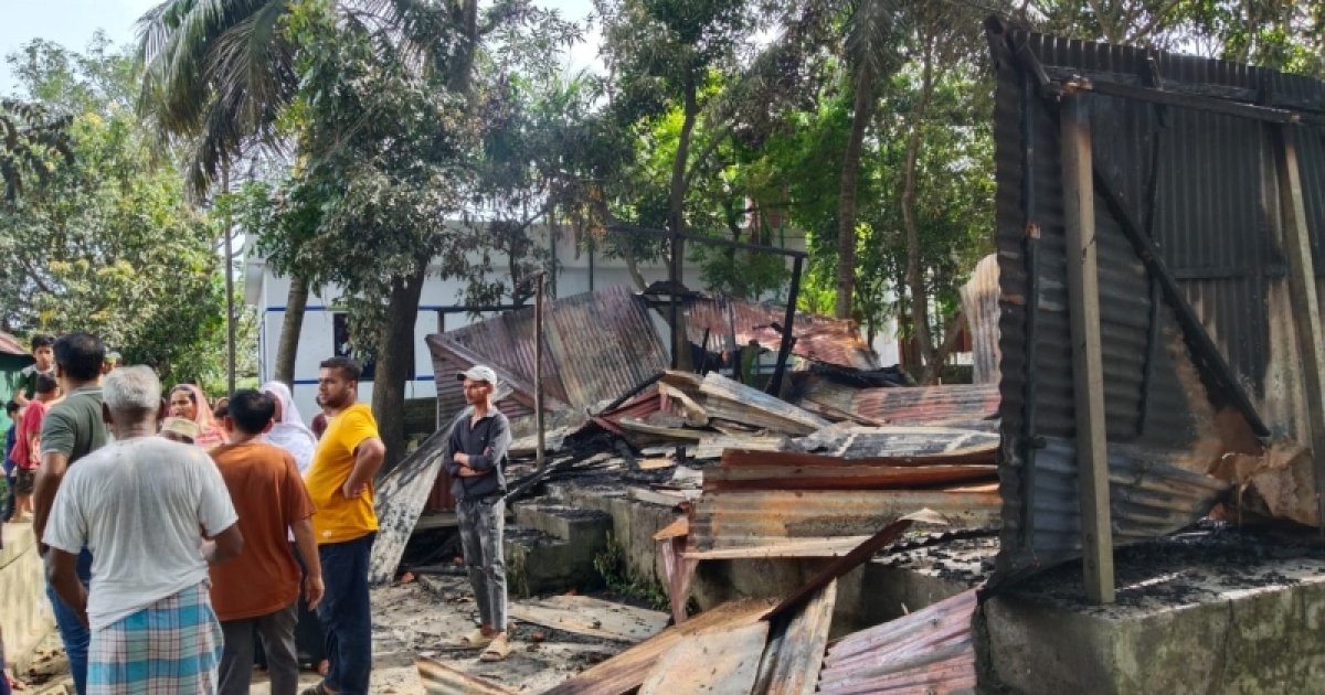 ব্রাহ্মণবাড়িয়ায় দুই গোষ্ঠীর সংঘর্ষে সাত পুলিশসহ আহত ৩০