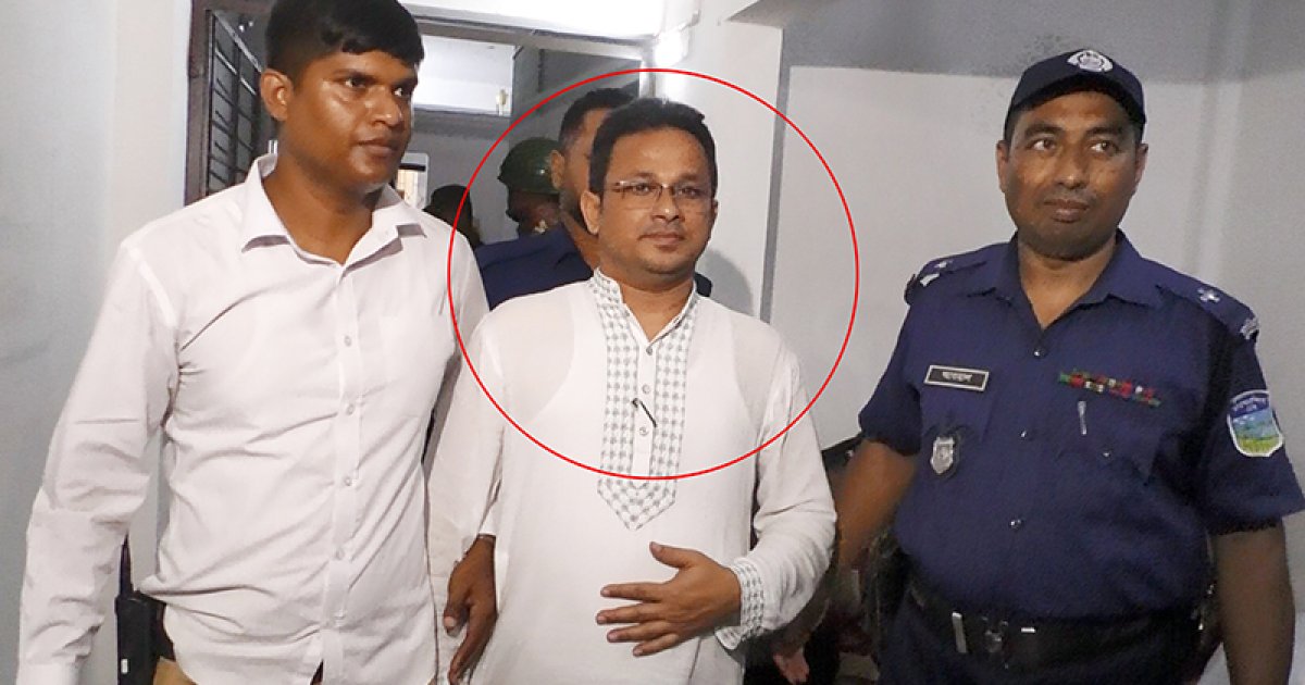 আটকের পর অধ্যক্ষ বললেন ‘আ.লীগ করায় দোষ হলে যেকোনও শাস্তি মেনে নেবো’